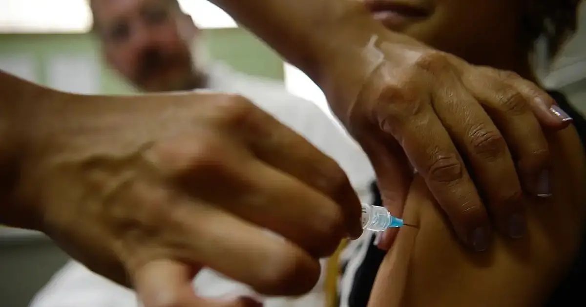Dose contra HPV é indicada a vítimas de violência sexual a partir de 2 anos