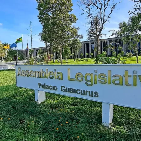 Após duas retiradas, projeto que revisa déficit da previdência volta à pauta da ALEMS