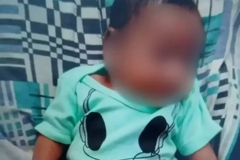 Bebê de 3 meses é encontrado na casa de vizinha após mãe tentar entregá-lo durante bebedeira