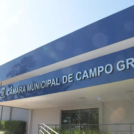 Na sessão desta quinta-feira, Câmara aprova nome social em lápides e reestruturação da carreira de auditorees