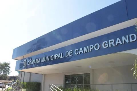 Na sessão desta quinta-feira, Câmara aprova nome social em lápides e reestruturação da carreira de auditorees