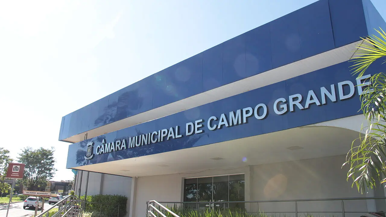 Na sessão desta quinta-feira, Câmara aprova nome social em lápides e reestruturação da carreira de auditorees