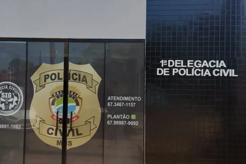 Jovem mata padrasto a facadas após ver mãe sendo agredida em MS