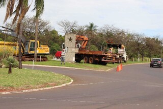 Prefeitura assina ordem de serviço e rotatória da Tamandaré começa a encolher Prefeitura assina ordem de serviço e rotatória da Tamandaré começa a encolher
