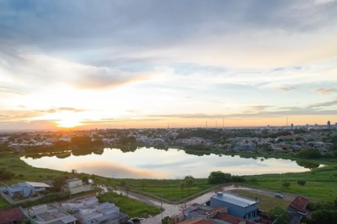 Lagoa Itatiaia ganha feira com música, arte e gastronomia aos domingos
