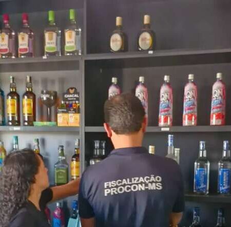 Polícia fecha lava-jato e conveniência por tráfico e falsificação de bebidas