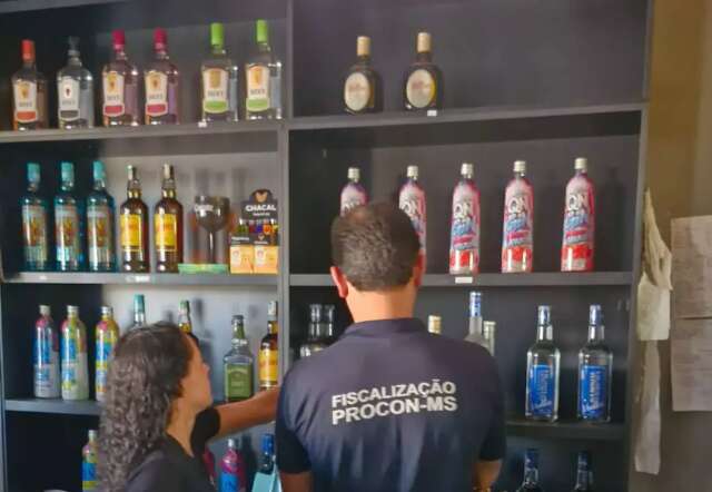 Polícia fecha lava-jato e conveniência por tráfico e falsificação de bebidas