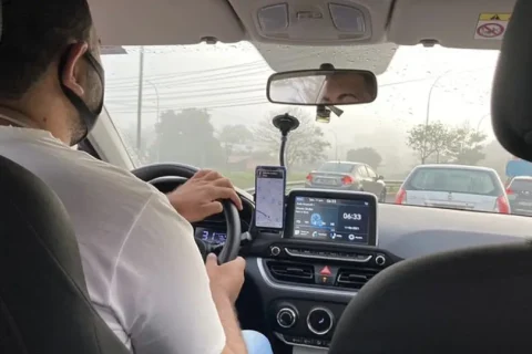 Conselho regulamenta crédito para taxistas e motoristas de aplicativo]