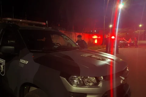 Jovem aponta arma para PM e morre durante confronto na Margarida