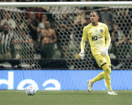 Delfim pega três pênaltis e leva Atlético-MG à semifinal da Sul-Americana