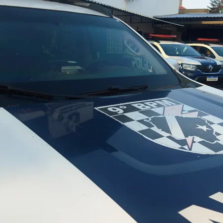 Homem escapa da morte após ser esfaqueado e agredido com pedra no Noroeste