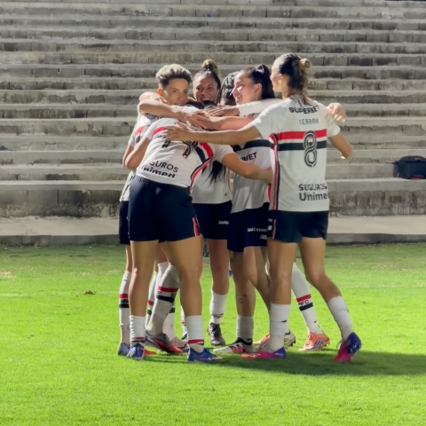 São Paulo faz 3 gols no 2º tempo e vence Flamengo pela semifinal feminina