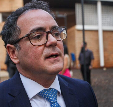 “Escândalo abala instituições”, diz Bitto sobre mensagens de Vorcaro e Moraes