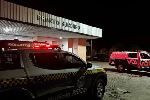 Homem é ferido com tiro na coxa enquanto estava em bar em Coxim