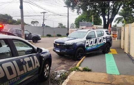 Cobrança de dívida termina em troca de tiros e casa alvejada na Vila Margarida