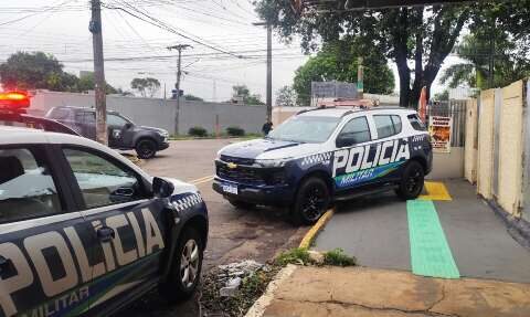 Cobrança de dívida termina em troca de tiros e casa alvejada na Vila Margarida
