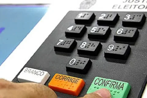 Eleitor com deficiência pode solicitar transporte gratuito para votar em Campo Grande