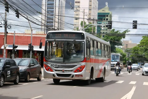 Campo Grande cresce, mas sistema de ônibus perde passageiros e estrutura