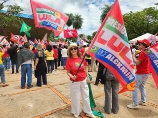 Apoiadores de Lula fazem passeata pela Afonso Pena em Campo Grande