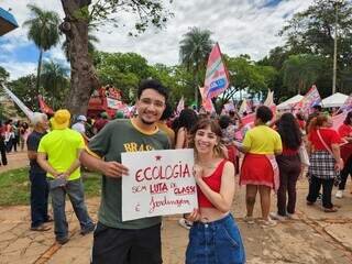 Apoiadores de Lula fazem passeata pela Afonso Pena em Campo Grande