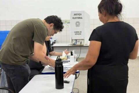 STF prorroga votação em todo o país