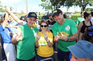 Em carreata pela Afonso Pena, Riedel mira indecisos até o último minuto
