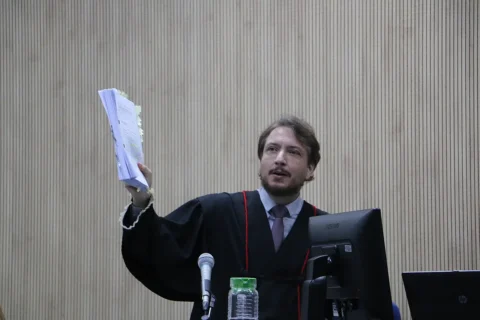 Promotor pede condenação de réu e diz que morte de Scarllet ocorreu por 'ego e ciúmes'