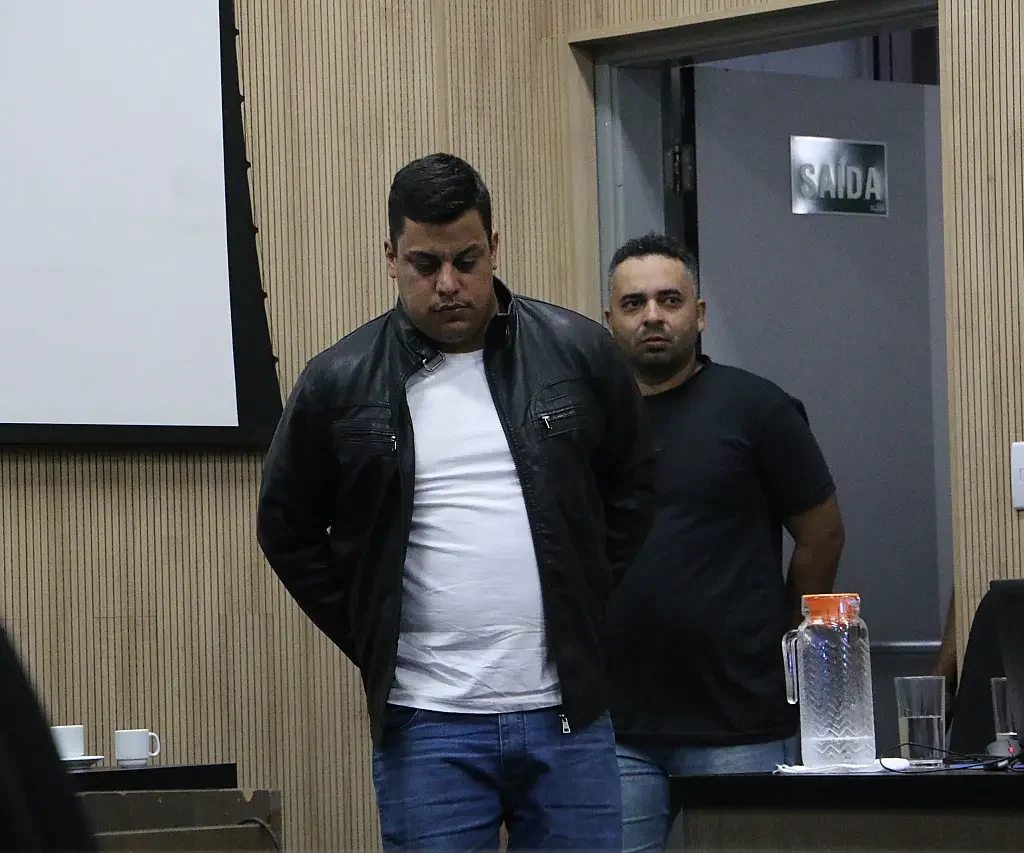 Júri por mortes em ‘racha’ de trânsito é adiado após jurada grávida passar mal