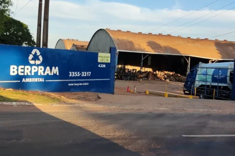 Denúncia sobre cheiro de 'carniça' faz MPMS processar empresa no Nova Lima