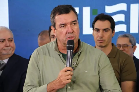 Riedel agradece votos e promete 'absoluto comprometimento' com MS no próximo mandato
